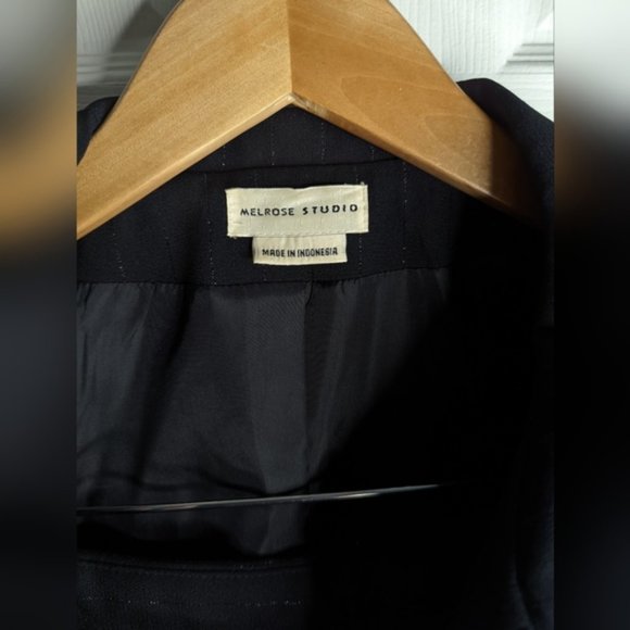 Melrose Studio black polyester pants and zipper front jacket Suit size 14 - Picture 4 of 13